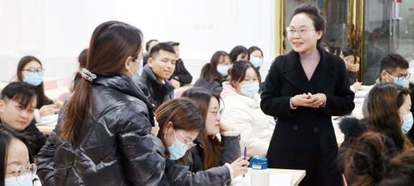 子长 专家指导+名师授课+培优补弱+日清月结的教学模式